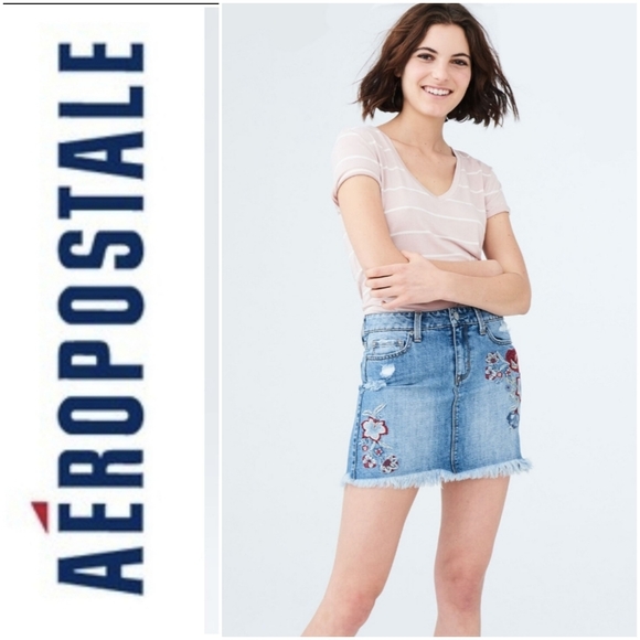 Aeropostale - Picture 2 of 8
